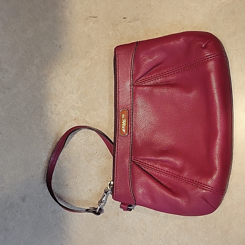 Coach Leather Wristlet EUC